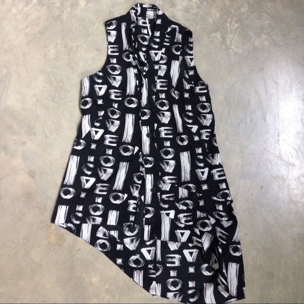 RACHEL Rachel Roy Asymmetrical LOVE Print Buttonup