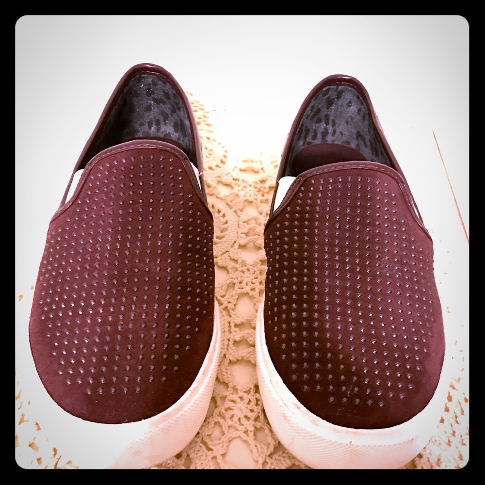 Kensie "Veronica"Leather Slip-On Sneakers - Picture 4 of 8