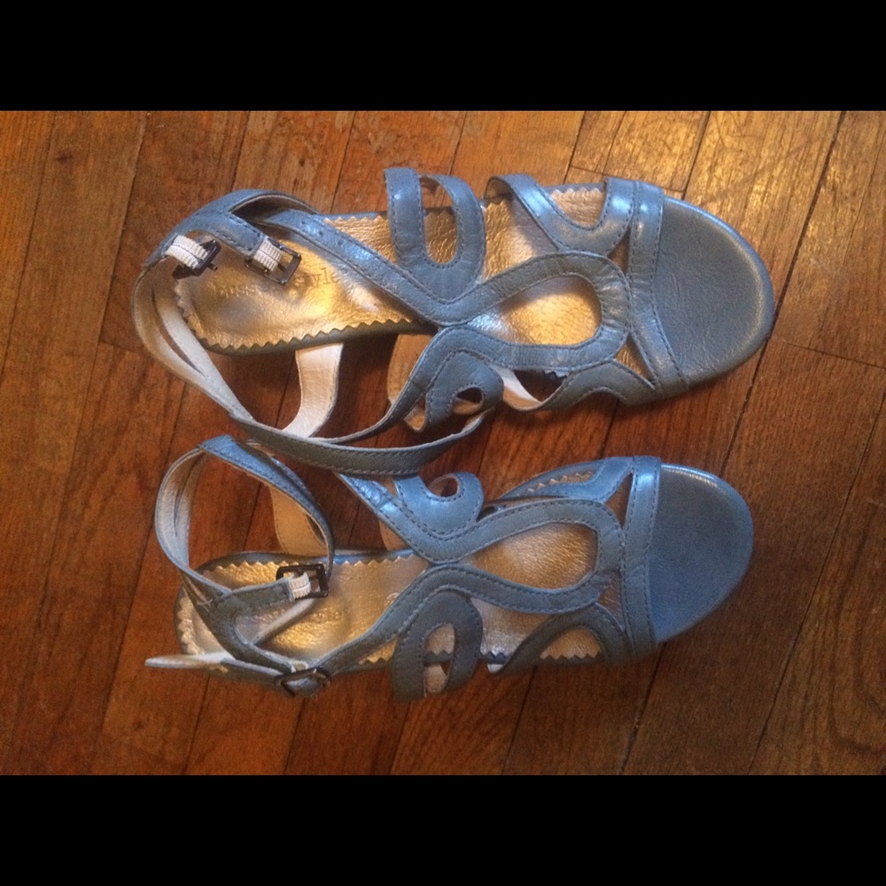 Wedged sandals