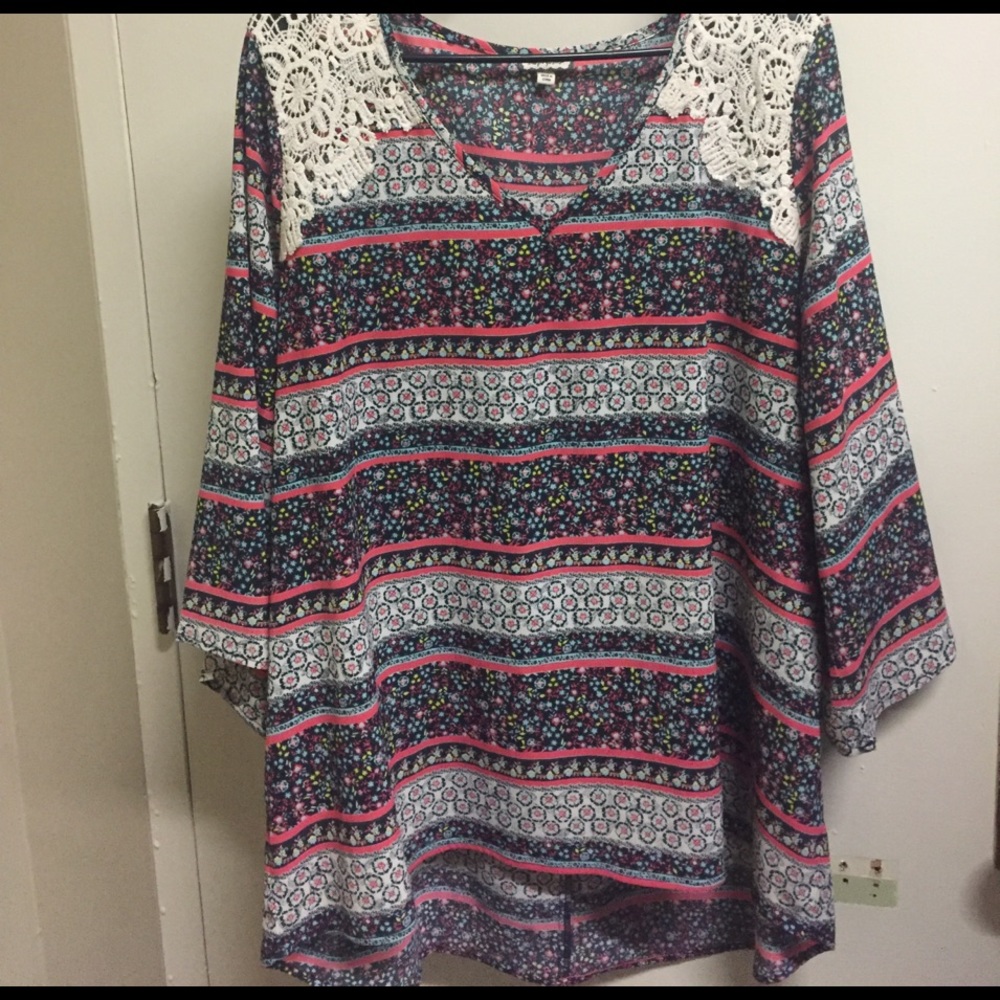 Cute v heck blouse