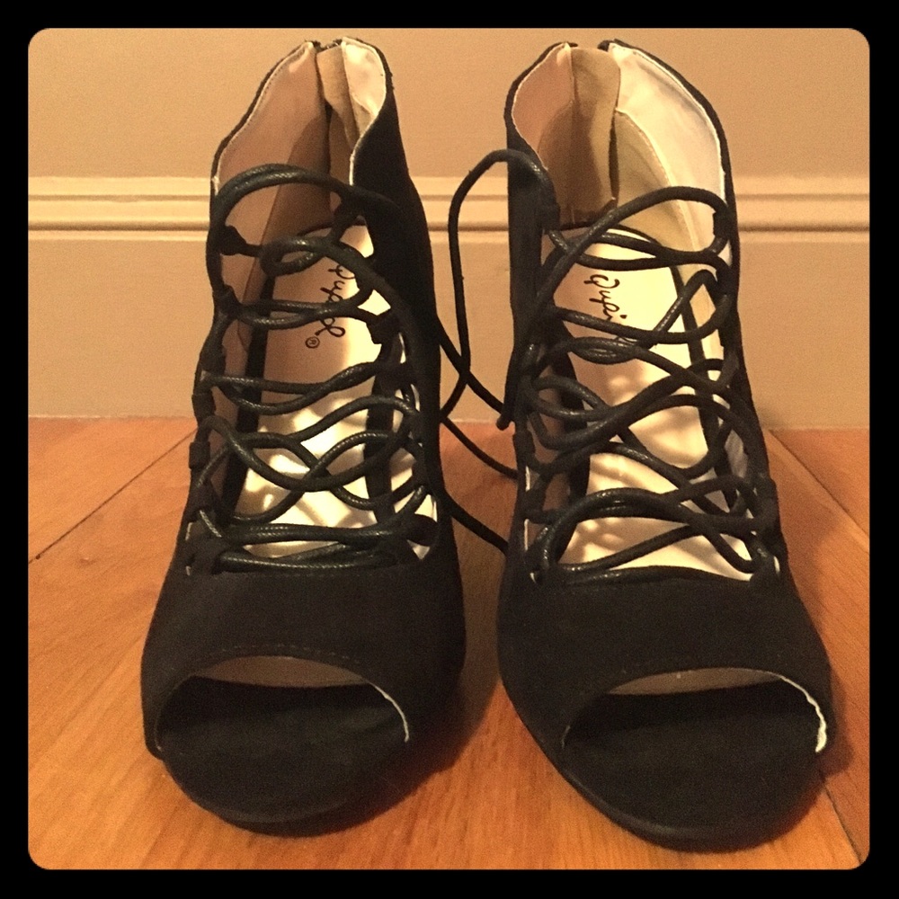 New Never Worn Lace-up Heeled Sandals
