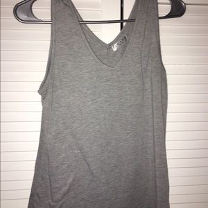 gray tank top