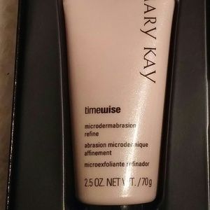 Microdermabrasion Refine Face Scrub