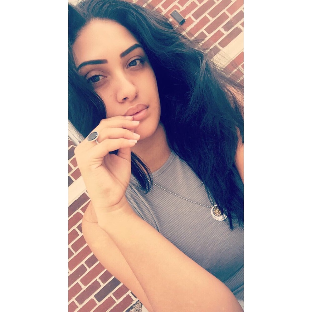 Meet your Posher, Rhealynn