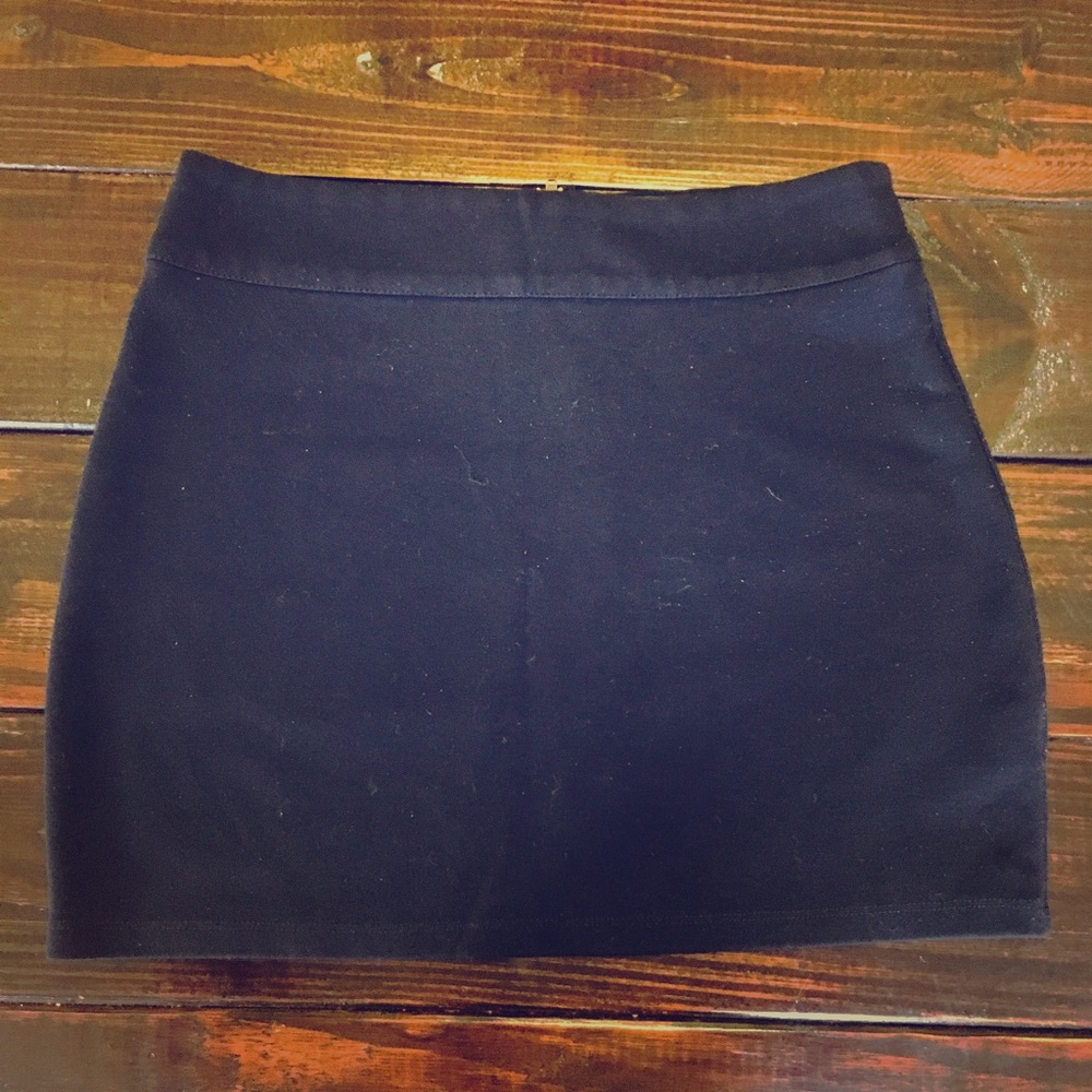 BDG Short Black Skirt