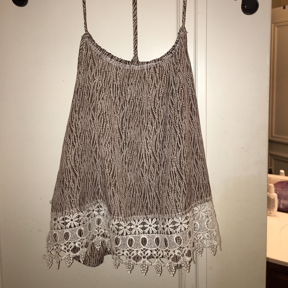 Super cute semi crop top!