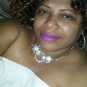 Meet your Posher, Cynthia