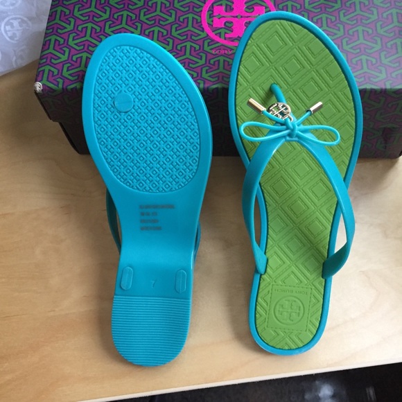 SOLD Tory Burch Jelly Bow Thong Sandals - Picture 2 of 8