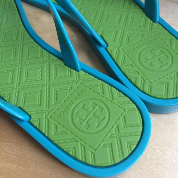 SOLD Tory Burch Jelly Bow Thong Sandals - Picture 4 of 8