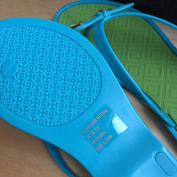 SOLD Tory Burch Jelly Bow Thong Sandals - Picture 5 of 8