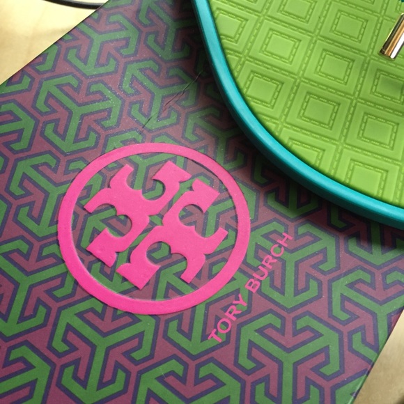 SOLD Tory Burch Jelly Bow Thong Sandals - Picture 6 of 8