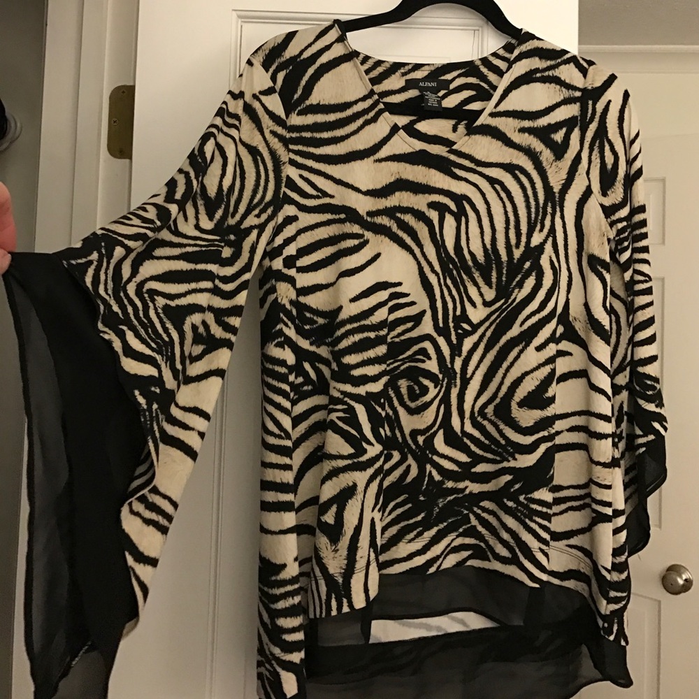 Alfani flowy blouse