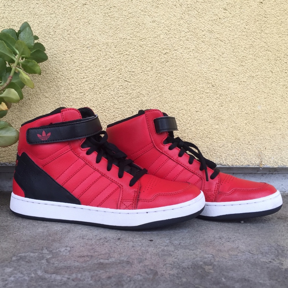 AR 3.0 J Red & Black Adidas 💃🏻👠🎒⛑