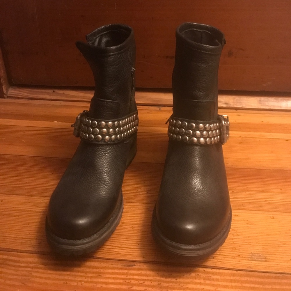 Booties - Picture 2 of 4