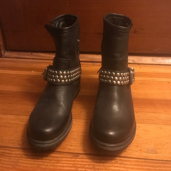 Booties - Picture 2 of 4