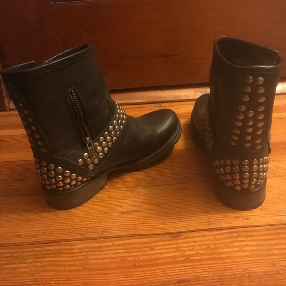 Booties - Picture 3 of 4