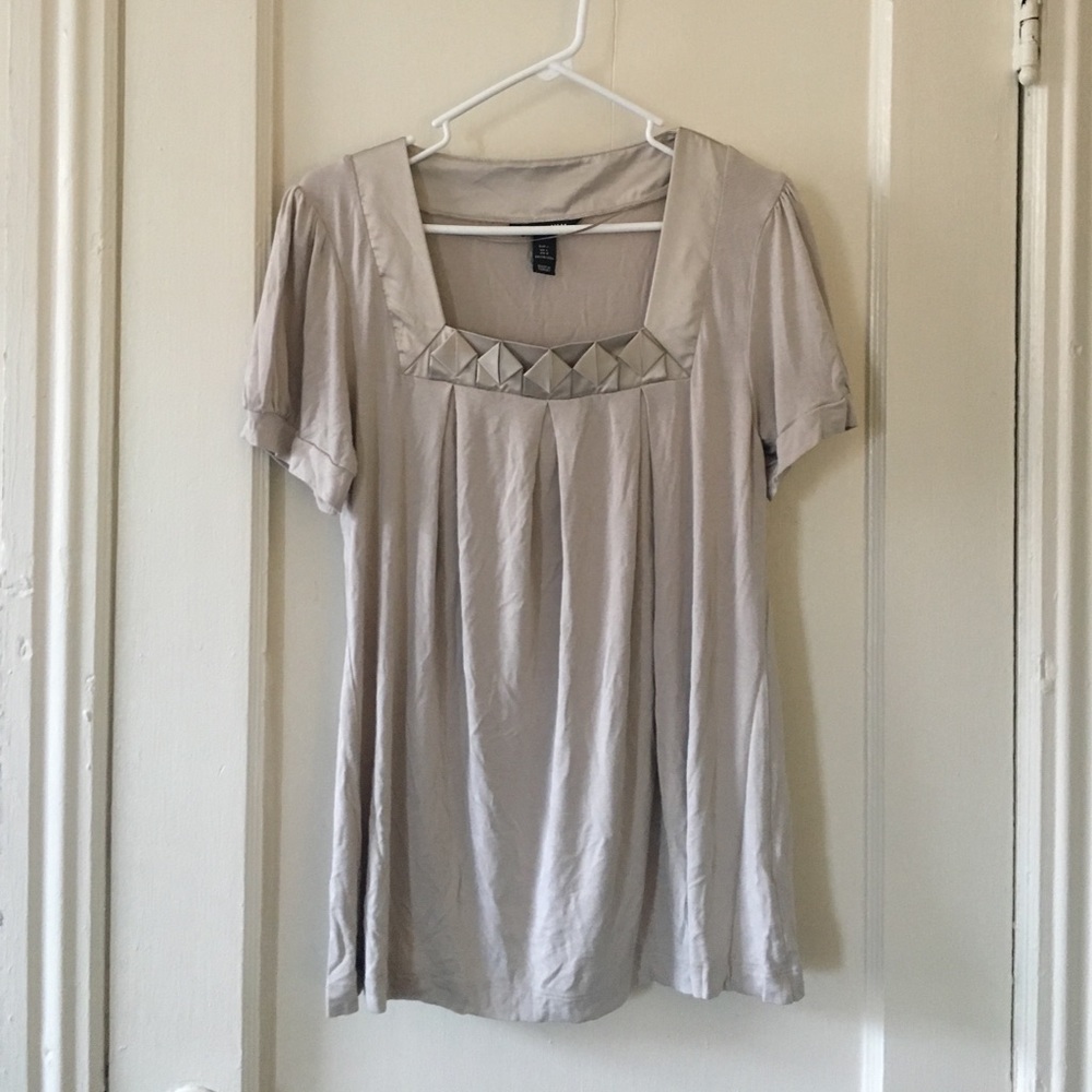 Cream Blouse w Geometric Trim