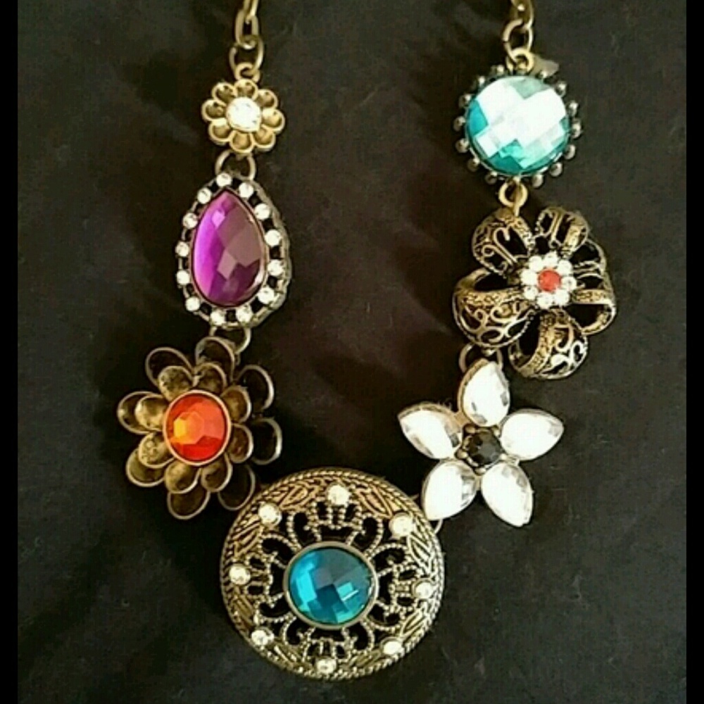 Multi colored floral necklace