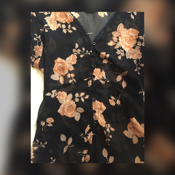 Sheer Top With Roses - Picture 3 of 4