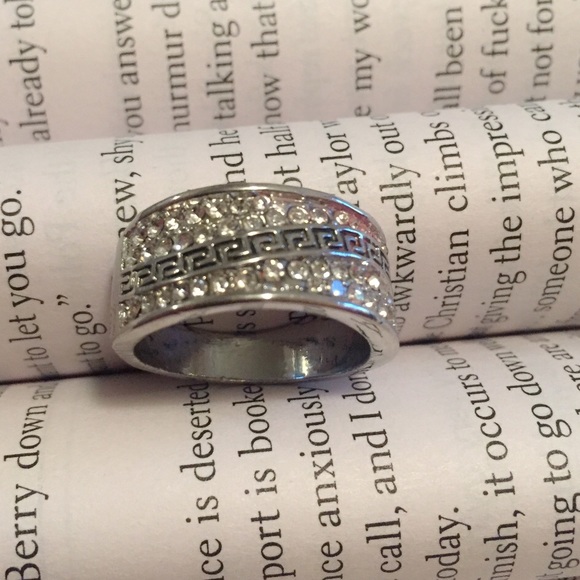 Tibetan silver band ring - Picture 2 of 6