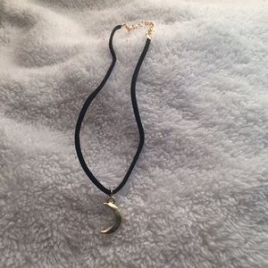 Moon choker