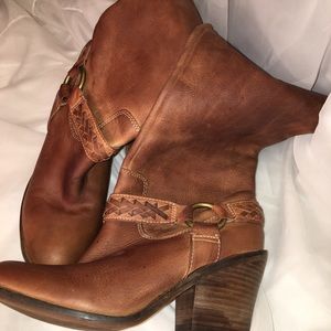 CLOSET CLEAR OUT 🍀Lucky Brand Women's Boots sz7.5