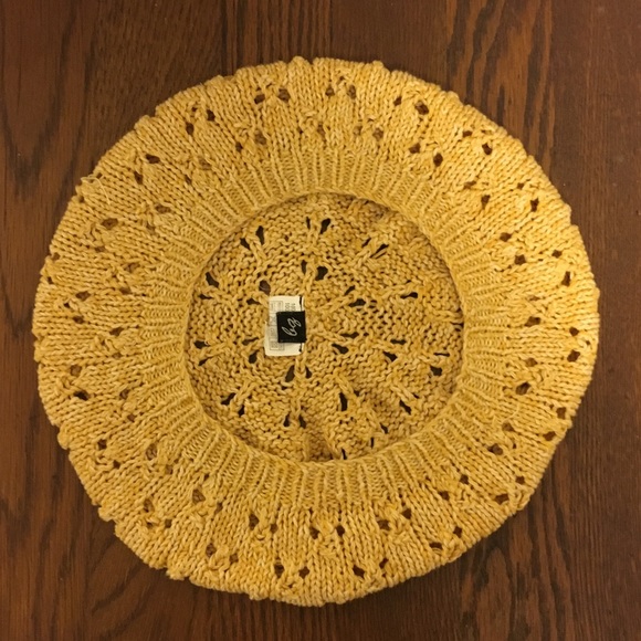 Yellow beanie - Picture 3 of 4