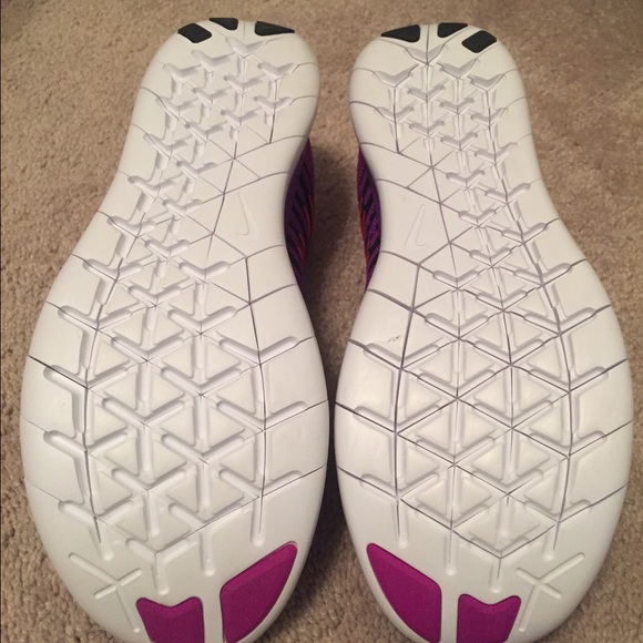 Nike Free RN electric purple/fuchsia Size 9 - Picture 4 of 4