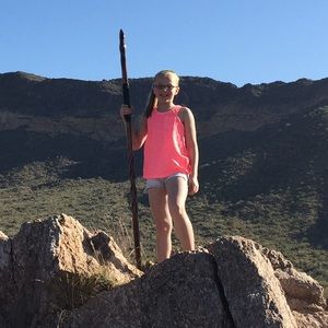 Meet your Posher, Danielle