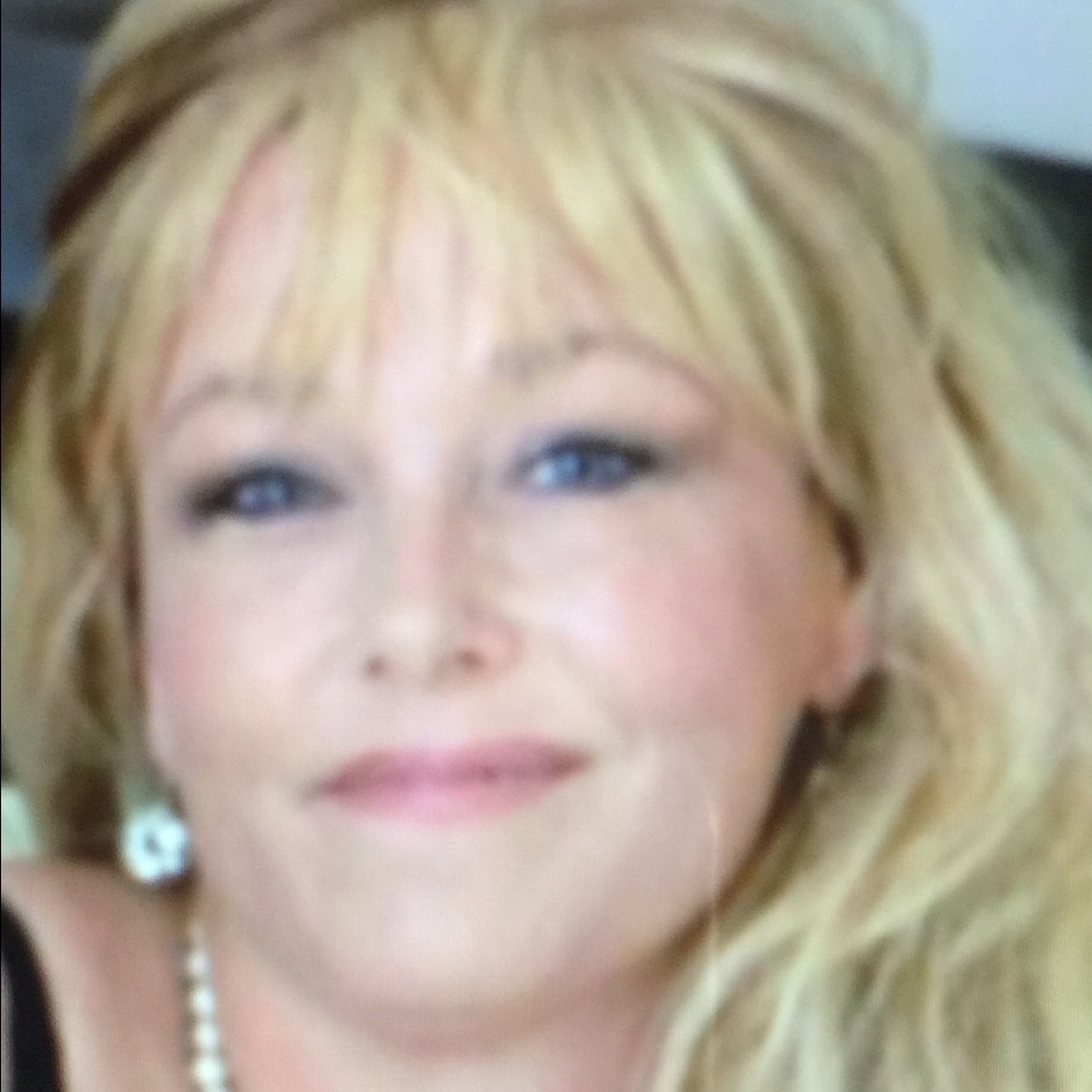 Meet your Posher, Alma