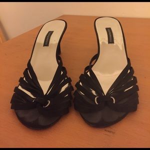 Kitten heeled Caparros