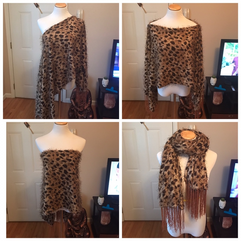 Wear it 4 styles with one item