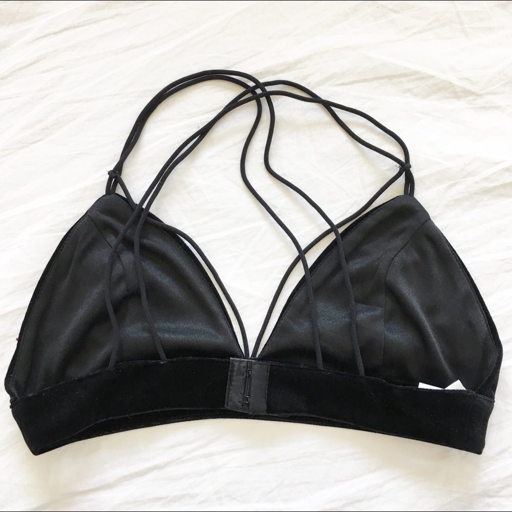 New black velvet rose patch bralette - Picture 3 of 8