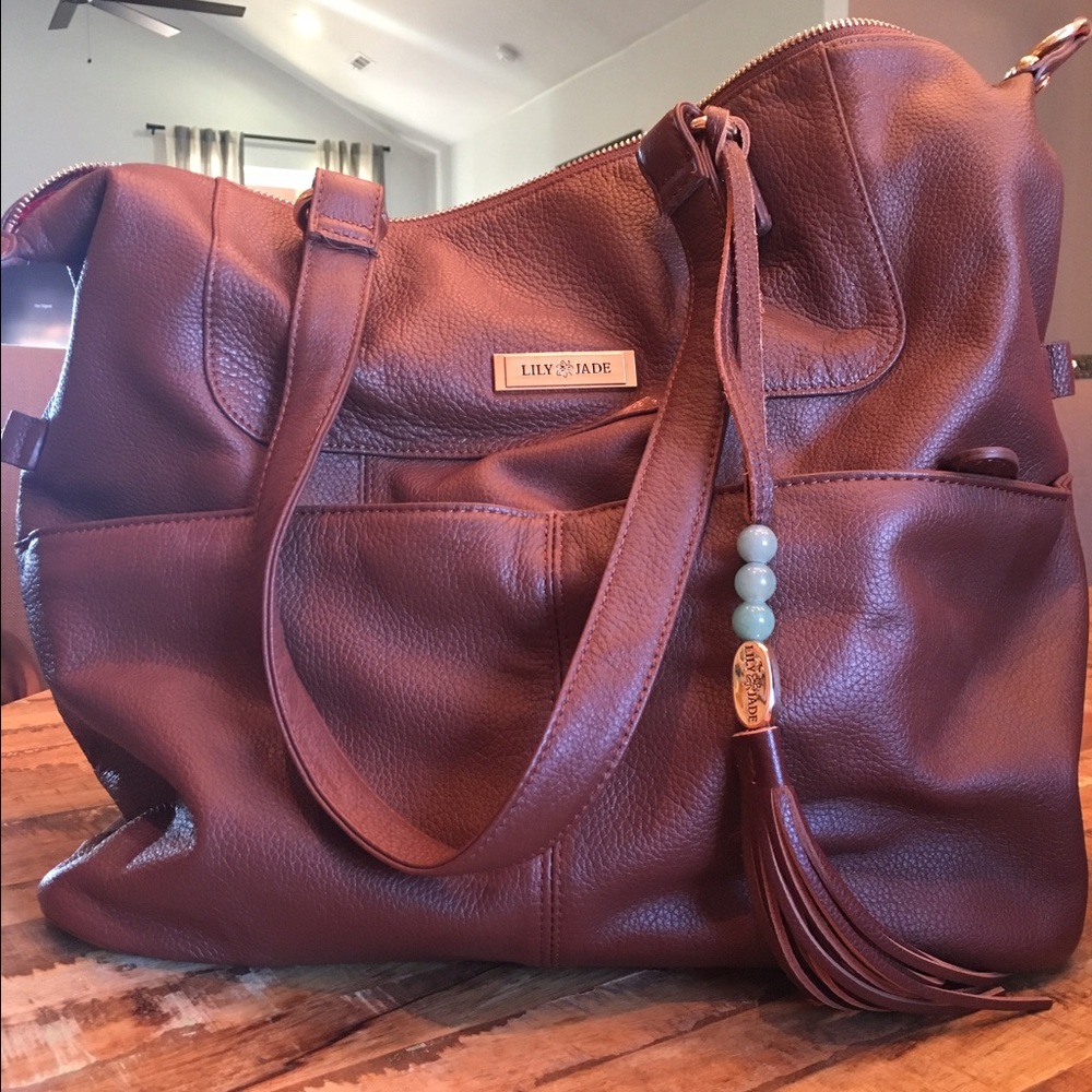 NWOT Lily Jade Shaylee Brandy Red Interior