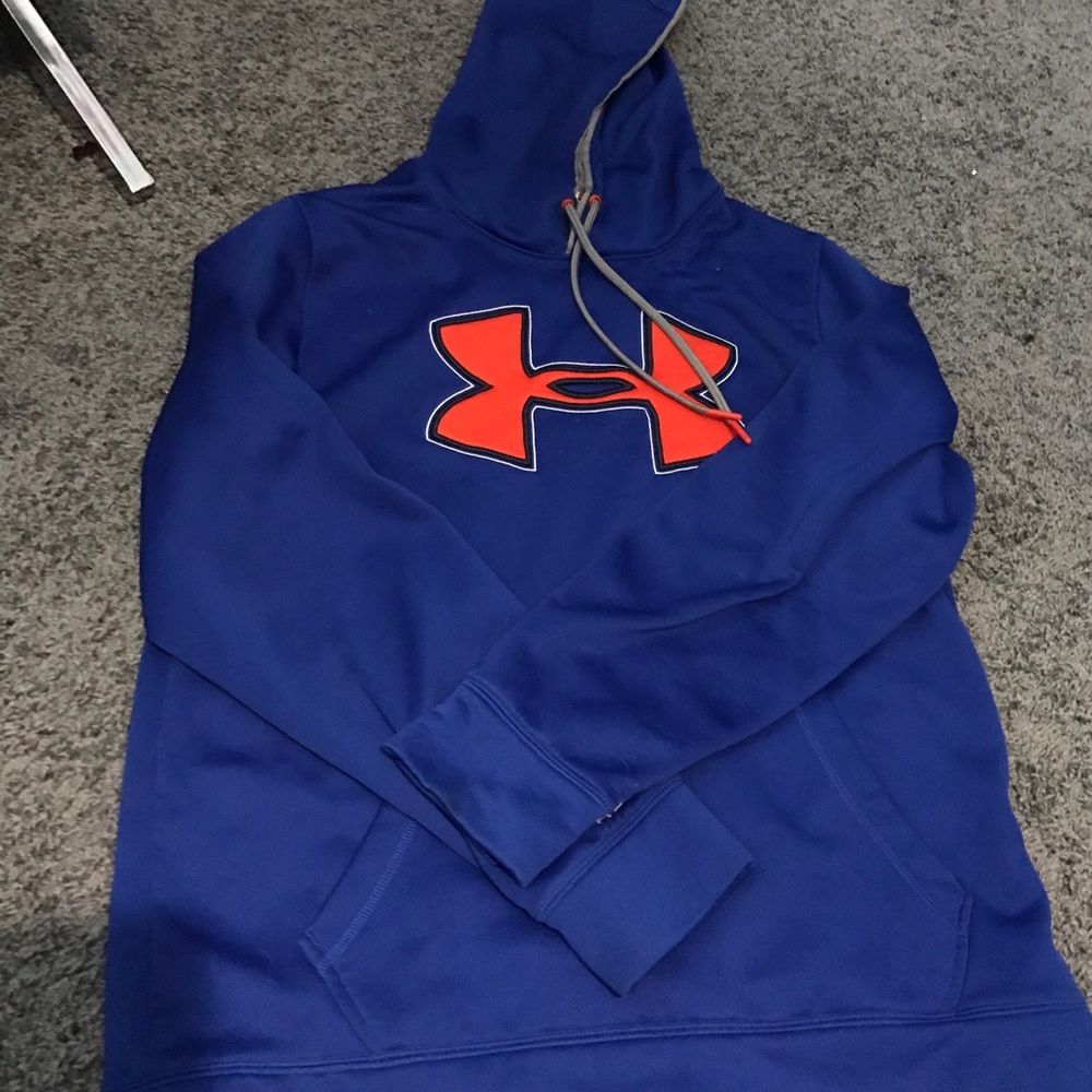 Under armor sweatshirt