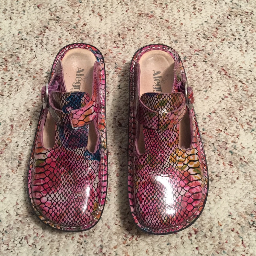 Women's Algeria Shoes