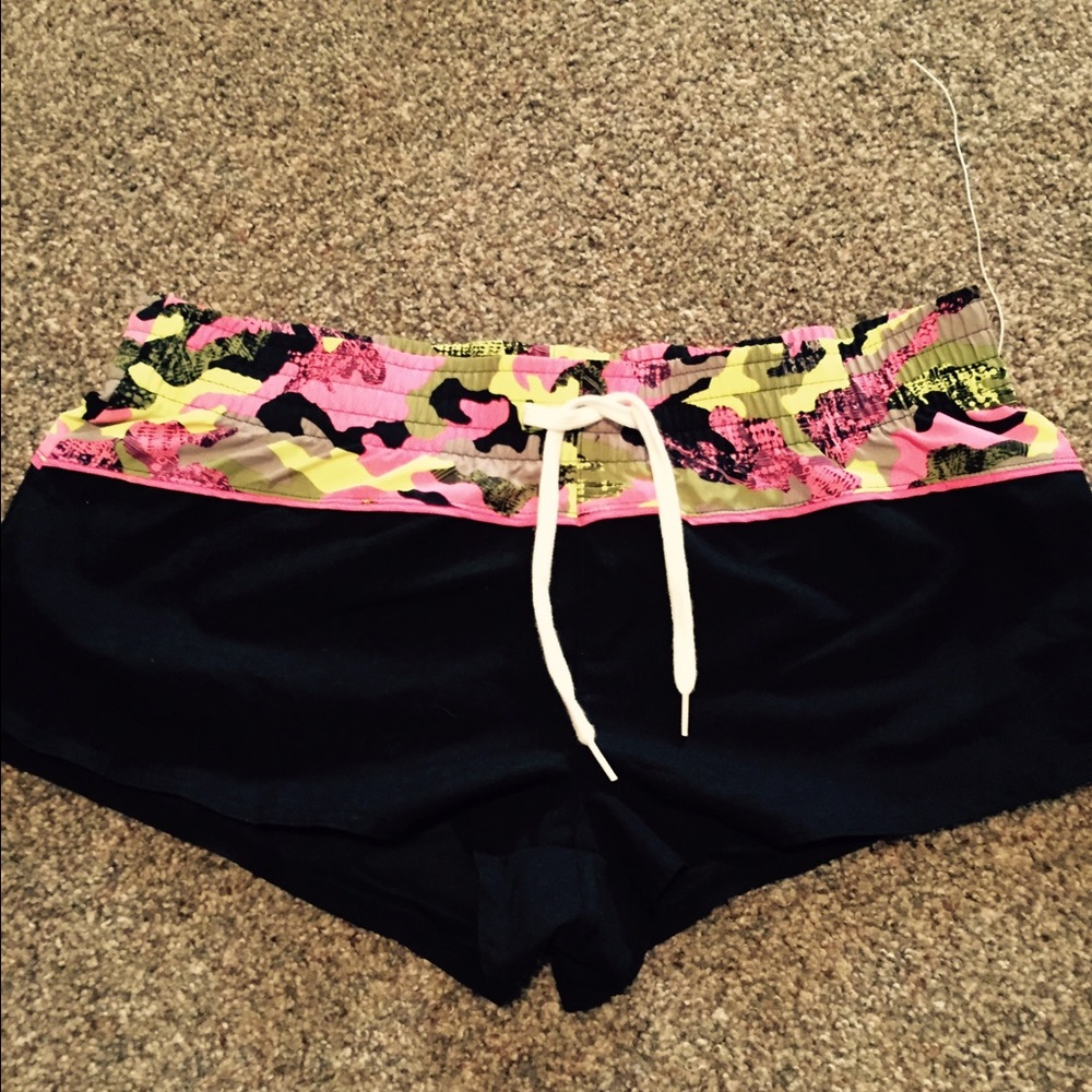 Women's Medium Camo Swim Shorts