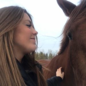 Meet your Posher, Ella