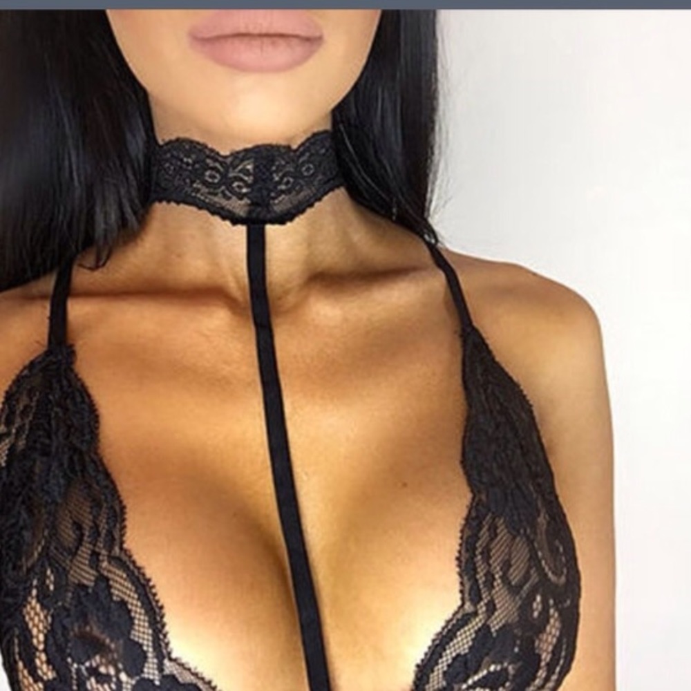 Coming soon Full lace lingerie V Neck with Choker - Picture 2 of 2