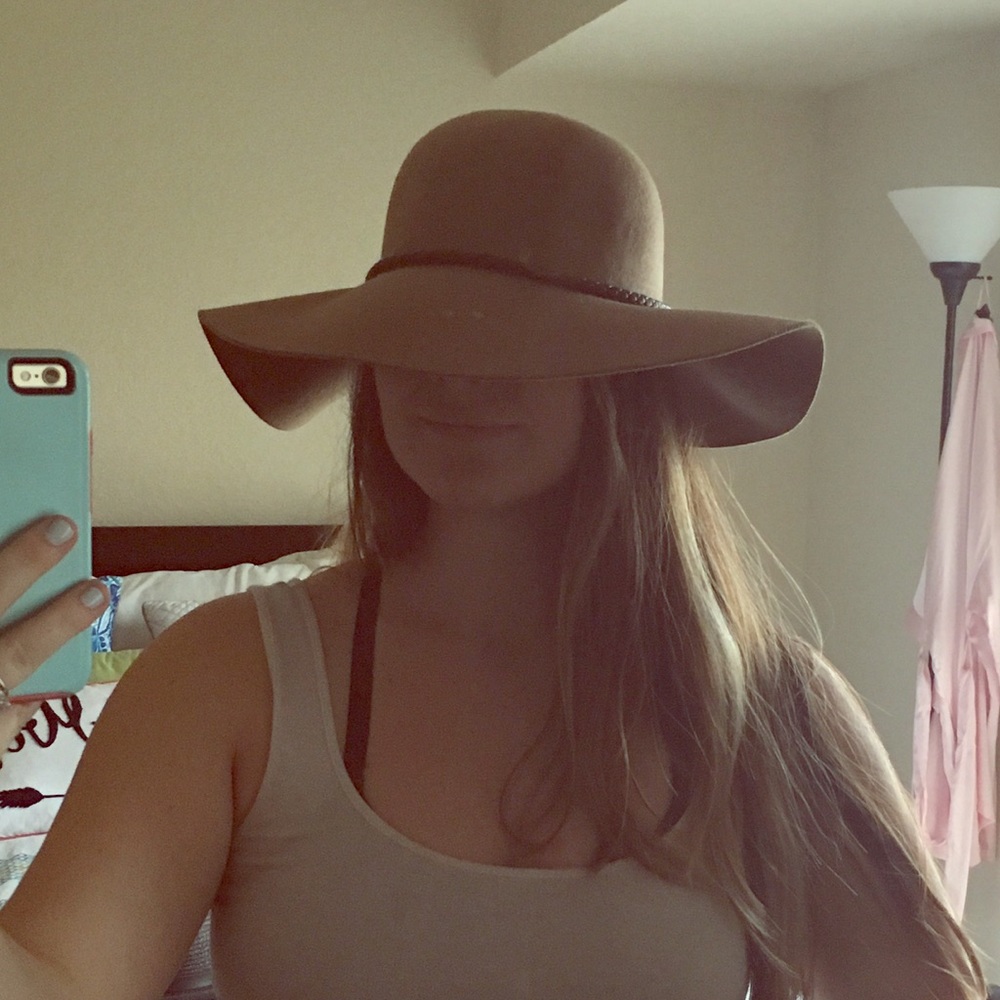 Felt floppy hat
