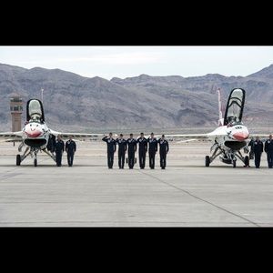 Meet your Posher, Javier