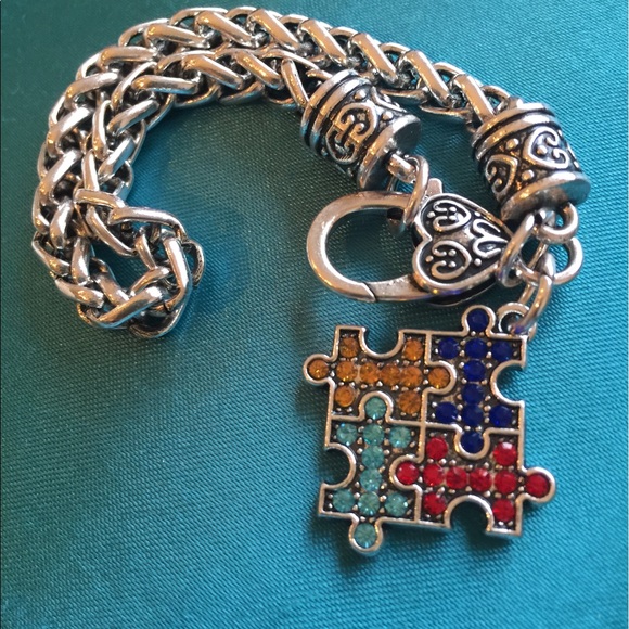β¨ Spectrum Autism awareness puzzle charm bracelet - Picture 2 of 2