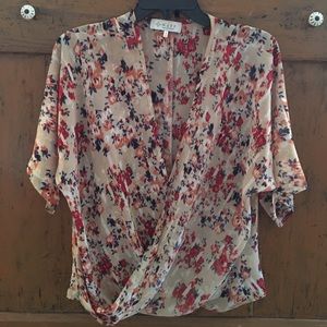V neck surplice floral top