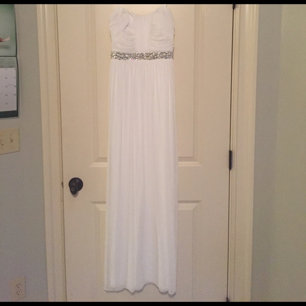 Way-in clothing co long white prom dress