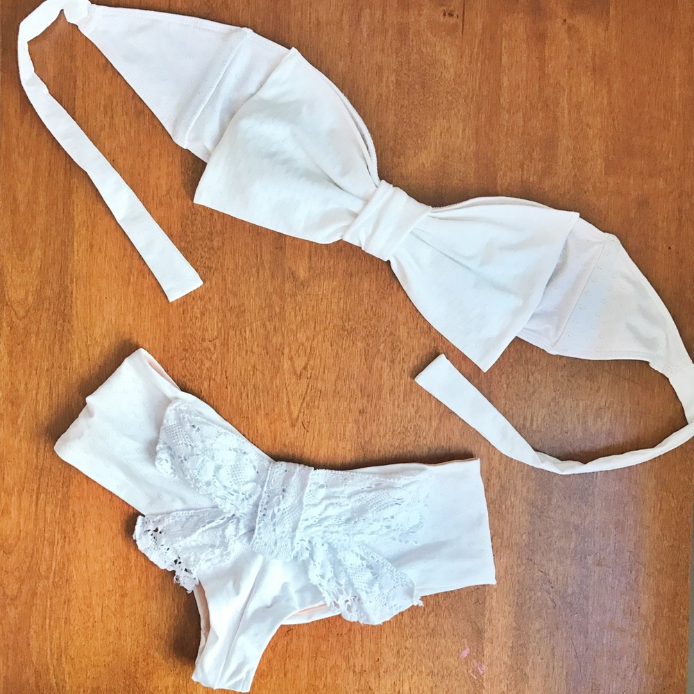 Lolli Swim White Bow Bikini Size M