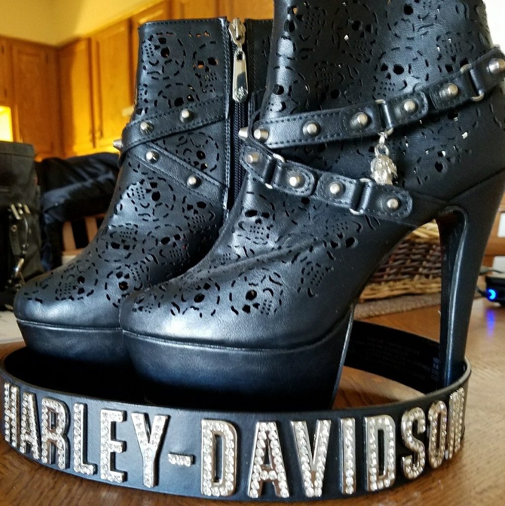 Skull boots with Harley belt
