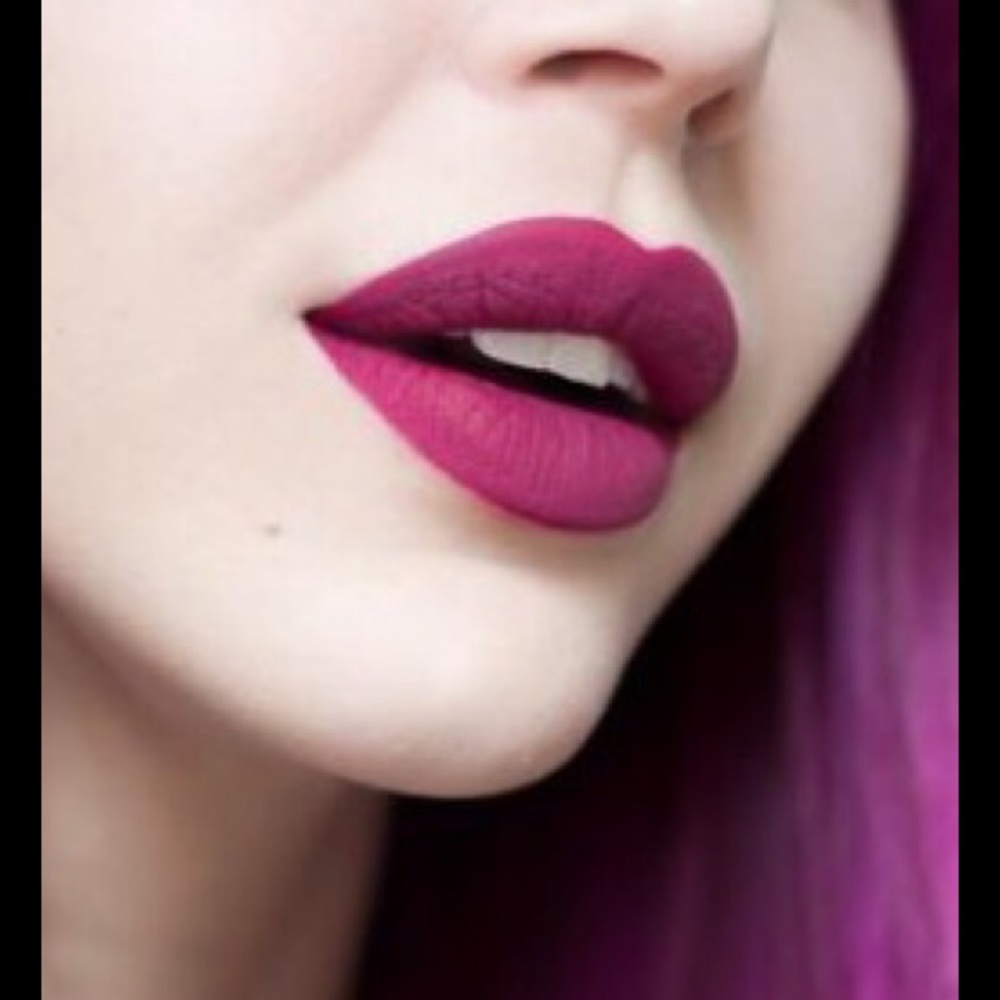 CAKE LIP FONDANT 💄 COLOR "LEGIT"💄NEW FULL SIZE.