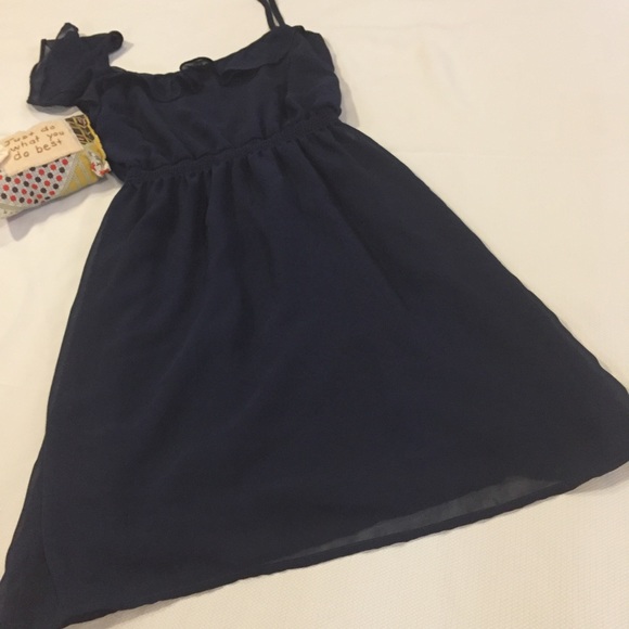 Delia's navy dress - Picture 2 of 4