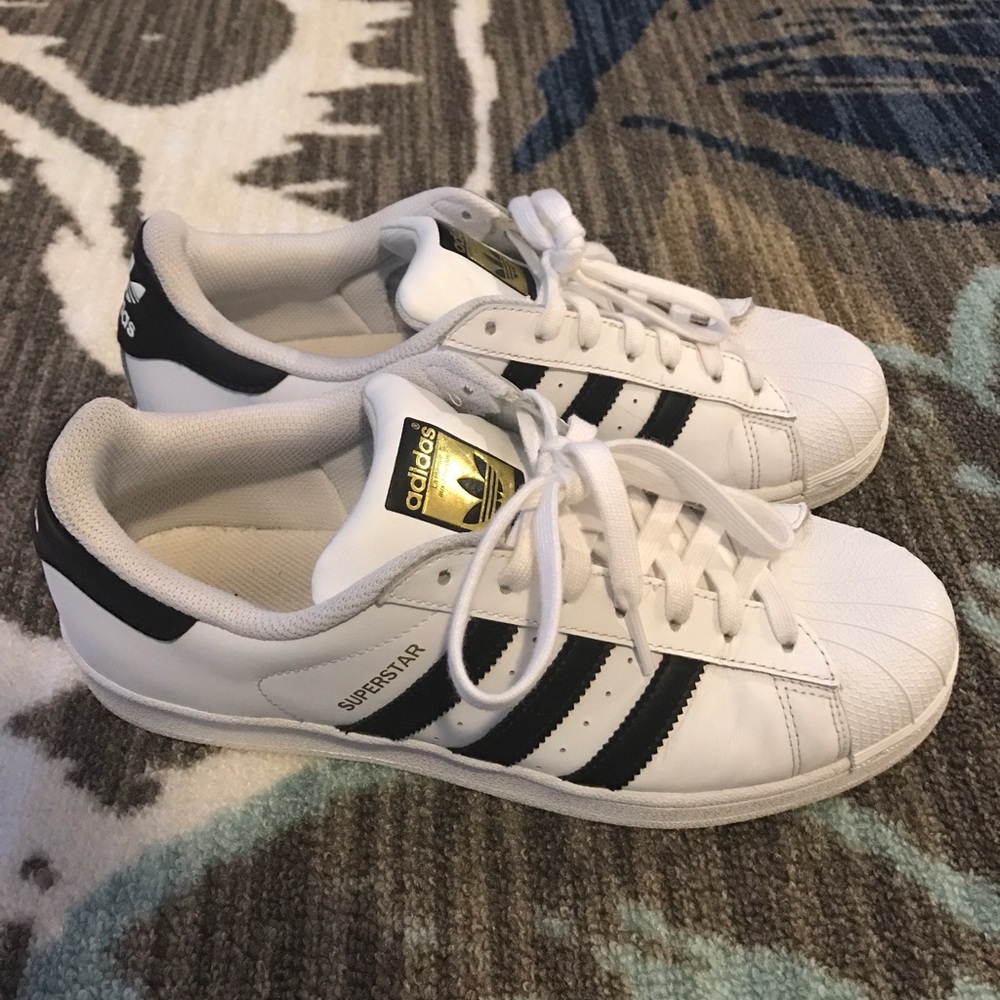 Women's adidas superstar shoes sneakers size 9