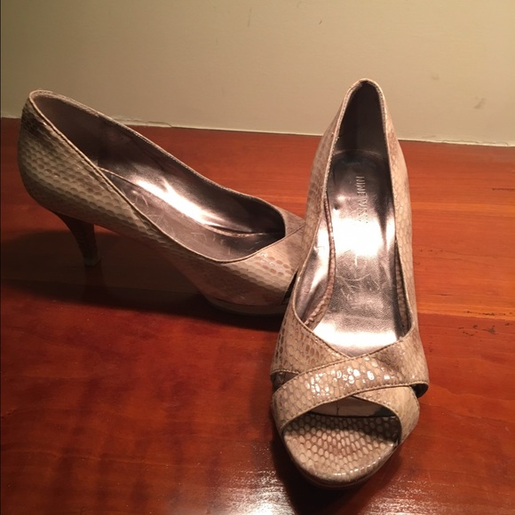 Nine West Python Patent Peep Toe Pumps - Picture 1 of 4
